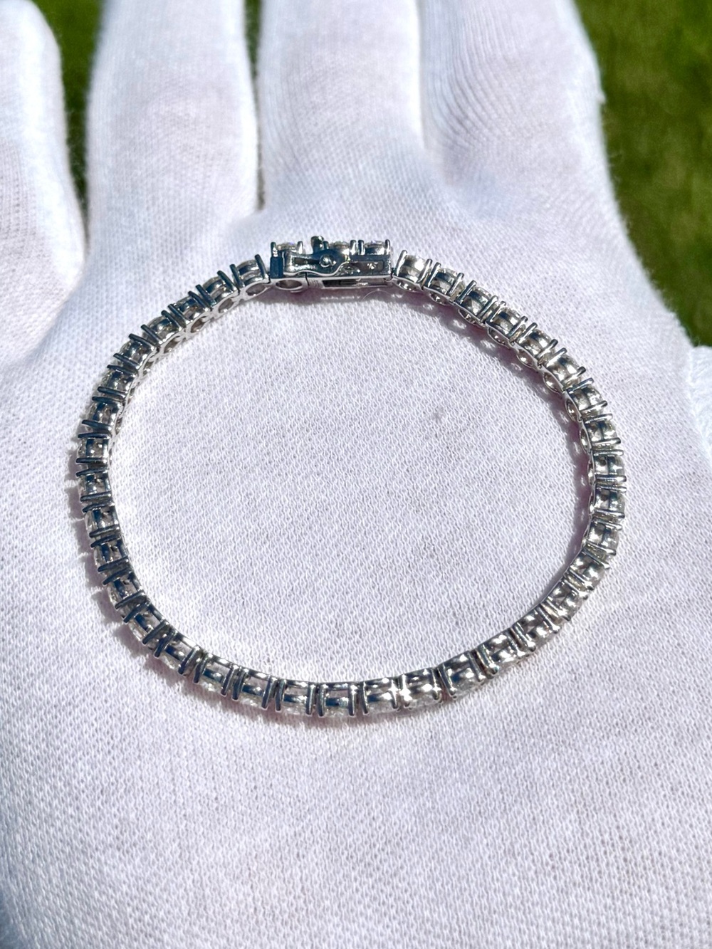 925 Silver, 12.6CTW Moissanite Tennis Bracelet - Picture 4 of 6